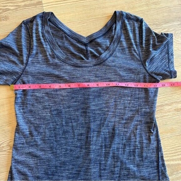 Lululemon womens Intensi-Tee sz 2 Heathered Navy grey Short Sleeve Top athletic - Picture 3 of 8